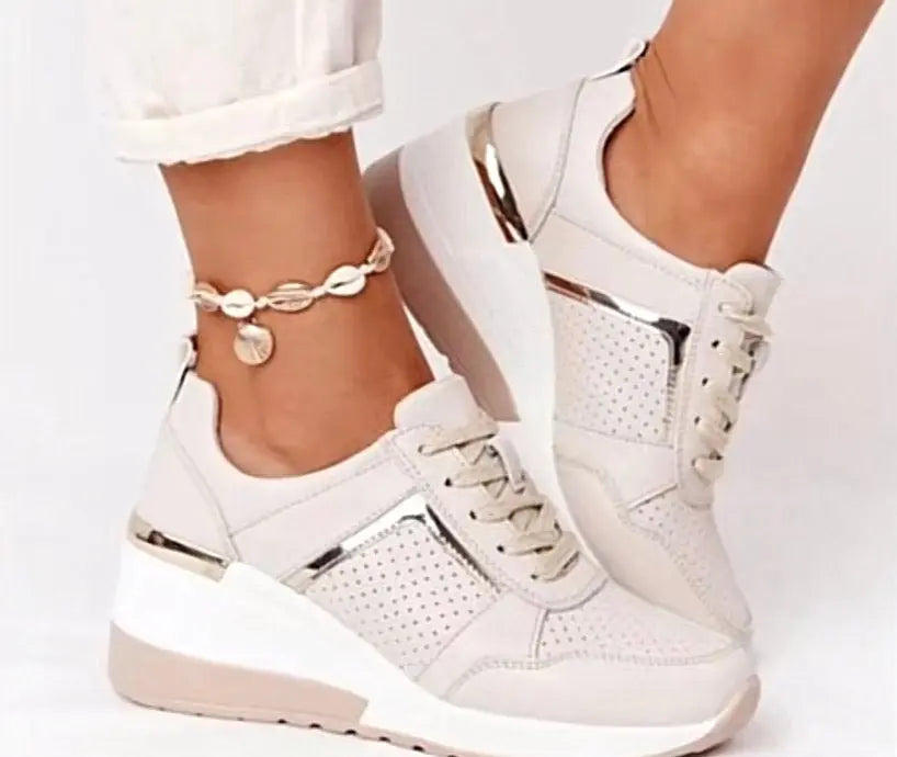 Léonie Beige Luxe Sneakers Nordlyre